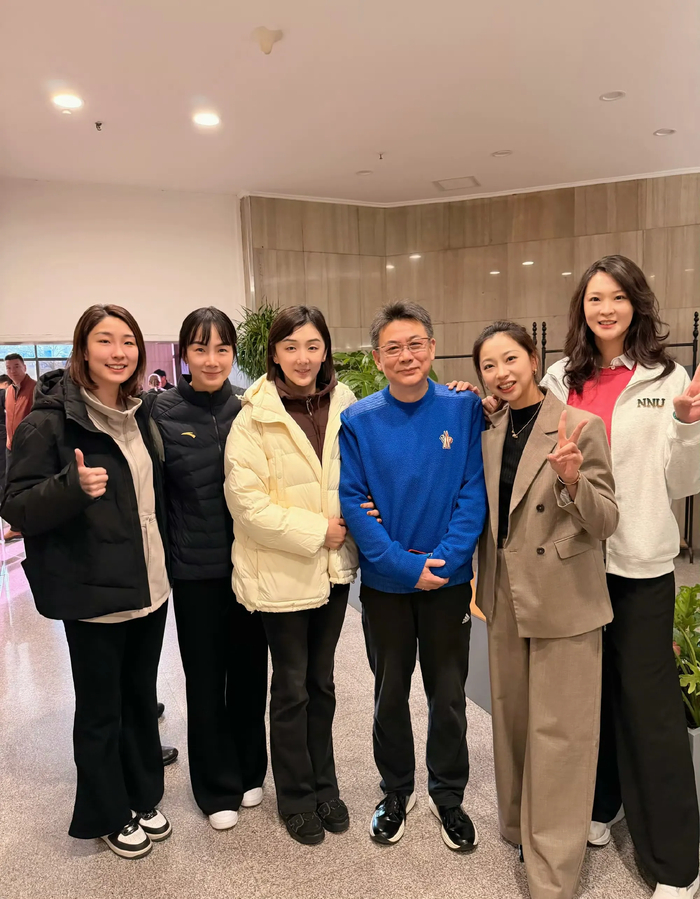 上海女排一定夺冠？未必！张常宁等回归，江苏女排仍是夺冠大热|欧阳|拦网|王奥芊|杨舒茗|沃隆科娃_新浪体育_新浪新闻